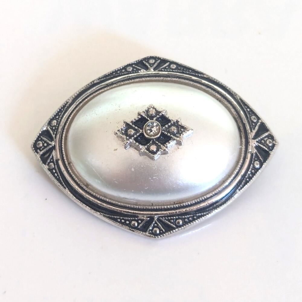 Vintage Signed Avon Silver Tone Faux Pearl Victorian Inspired Pendant Brooch